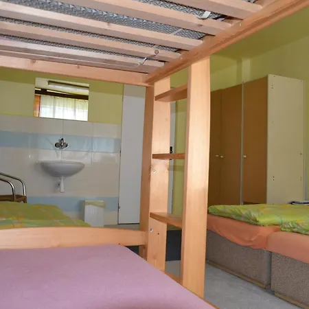 Πανσιόν Hostel Fortuna