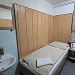 Hostel Fortuna Πανσιόν